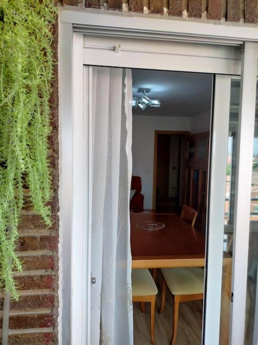 Apartamento Deluxe El Camino Alcalá de Henares Kültér fotó