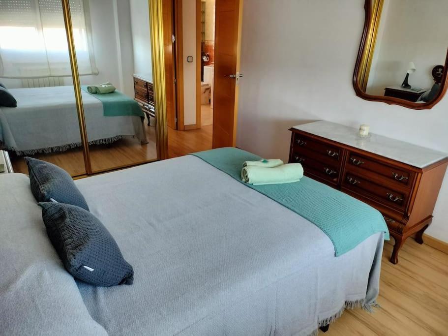 Apartamento Deluxe El Camino Alcalá de Henares Kültér fotó