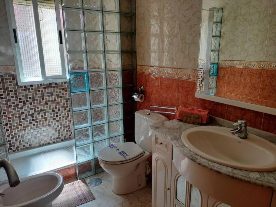 Apartamento Deluxe El Camino Alcalá de Henares Kültér fotó